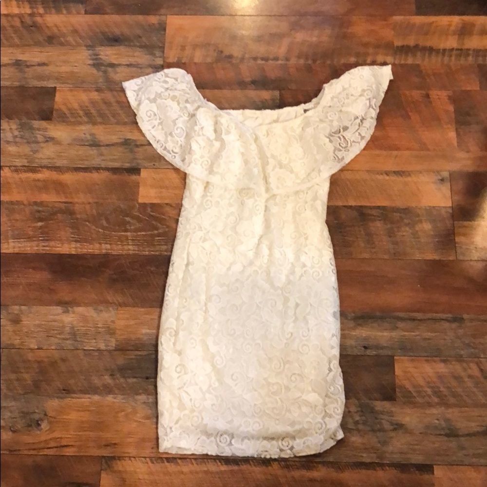 PoetryΒ dressβ
Sβ
(2082)
